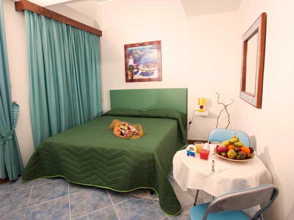 La Brezza B&B イスキア島 部屋 写真